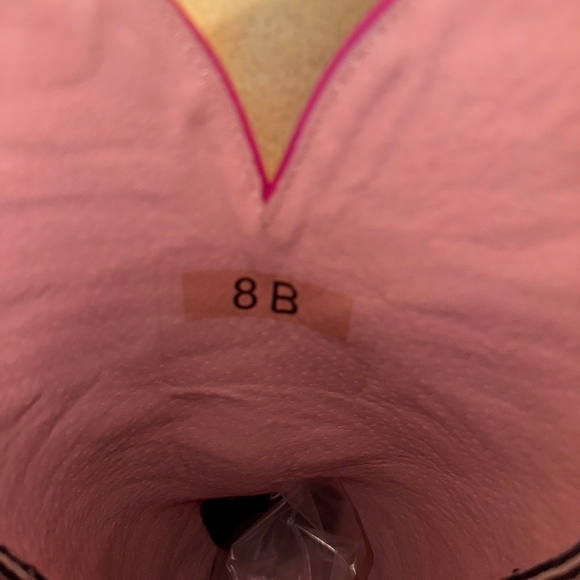 Ariat Black Cowgirl Boots. Size 8 Excellent condition! - Picture 9 of 10